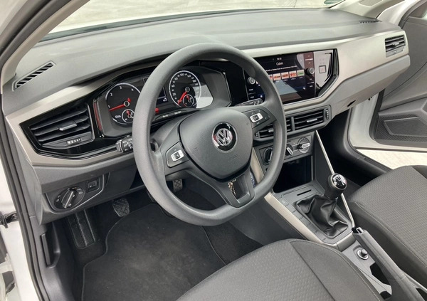 Volkswagen Polo cena 48900 przebieg: 210000, rok produkcji 2019 z Rymanów małe 211